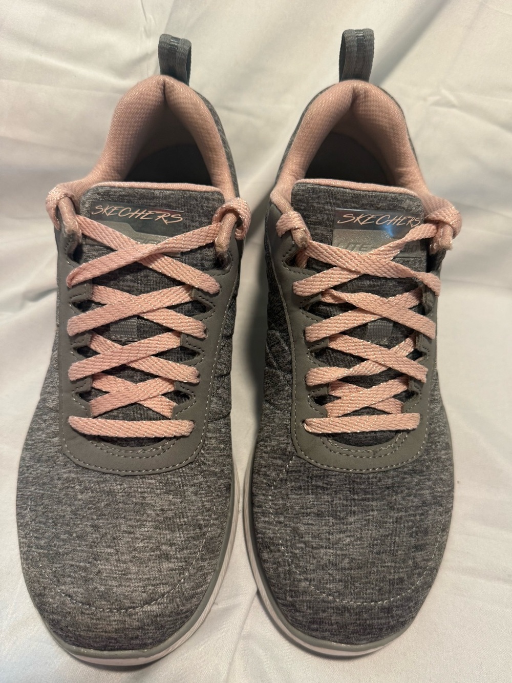 Skechers Light Weight Gray Knit Athletic Sneakers -Size 6